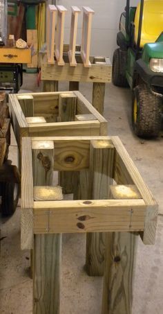 Bee Hive Stands Diy, Hive Stands, Beehive Stand, Bee Hive Stand, Bees Diy, Hive Stand, Drone Bee, Diy Bee, Bee Hive Plans