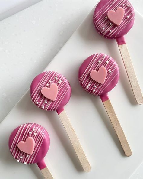 Wine Cake Pops, Flat Cake Pops, Unique Cake Pops, Valentines Day Cake Pops, Cute Cake Pops, Fancy Cake Pops, Flat Cake, Oreo Cake Pops, Oreo Cookie Pops