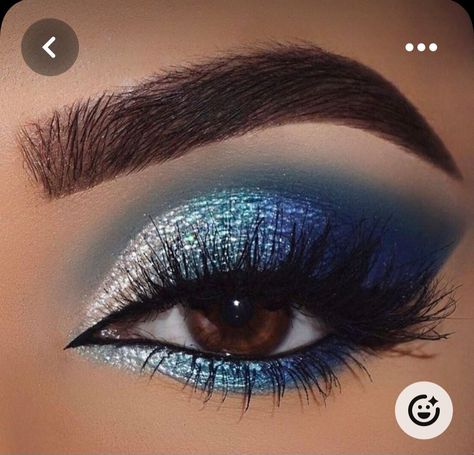 Navy Blue Makeup, Kosmetyki Mary Kay, Blue Eyeshadow Makeup, Quinceanera Makeup, Silver Eye Makeup, Blue Eyeshadow Looks, Eye Makeup Images, Blue Makeup Looks, Silver Makeup