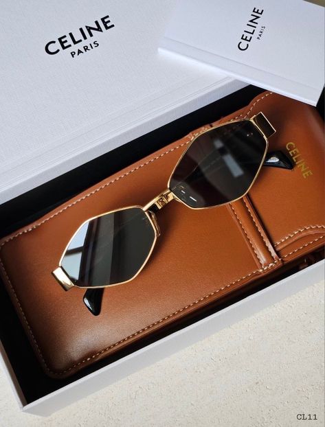 Classic Sunglasses Women, Celine Glasses, Pretty Sunglasses, Sunglasses Celine, Classy Glasses, Glasses Inspiration, Celine Paris, Luxury Glasses, Glasses Trends