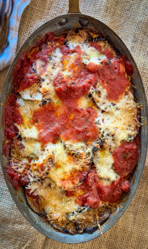 A lighter roasted eggplant parmesan - the perfect mouthwatering balance between eggplant, sauce, and cheese. Eggplant Meals, Roasted Eggplant Parmesan, Eggplant Sauce, Meatless Entrees, Eggplant Recipes Easy, Eggplant Parm, Eggplant Dishes, Roasted Eggplant, Baked Eggplant