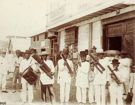 A Filipino band, early 1900s 1899-1935 American colonial period / Philippines A Filipino band Musicians / Street entertainers / City and town life Wisconsin Philippines Image Collection National Archives and Records Administration (NARA) Philippines Image Collection SouthEast Asian images & Texts U.S. National Archives McCoy, Alfred W.: University of Wisconsin--Madison. Center for Southeast Asian Studies. ~ Maria Llandelar ~ Philippine Traditions, Philippine History, Asian Image, Wisconsin Madison, Asian Studies, Hero Poster, National Heroes, Cultural Studies, National Archives