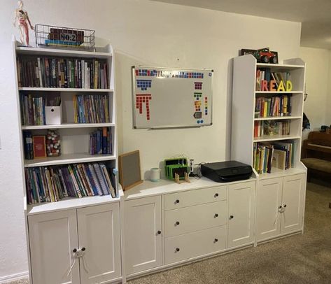 Bookshelf Setup, Homeschool Storage, Homeschool Bookshelf, Homeschool Room, Bookshelves, Room Ideas, Bookcase, Entryway, Shelves