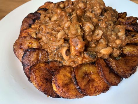 Plantain Stew, Baked Mackerel, Beans Stew, Slow Cooker Beans, Ghanaian Food, Smoked Mackerel, Ripe Plantain, African Cooking, Best Beans