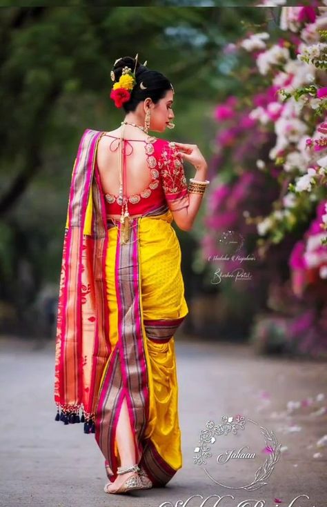 Poses For Nauvari Saree, Peshwai Saree Blouse Pattern, Peshwai Nauvari Saree Look, Yellow Nauvari Saree Brides, Nauvari Saree Poses, Navari Saree Marathi Bride, Traditional Shoot, Kashta Saree, Indian Bride Poses