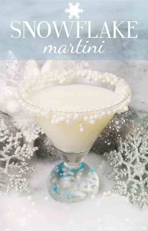 Snowflake Martini, Holiday Drinks Alcohol, Christmas Drinks Alcohol Recipes, Holiday Party Drinks, Christmas Martini, White Chocolate Liqueur, Christmas Drinks Alcohol, Martini Party, Chocolate Liqueur