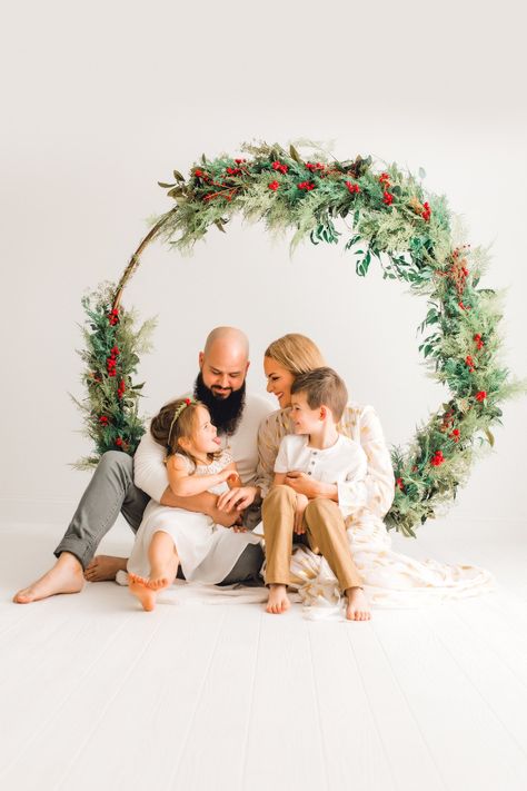 Mini session What to Wear — Mariah Springs Photography Huge Wreath Christmas, Santa Minis, Santa Pics, Studio Mini Sessions, Christmas Family Photoshoot, Photo Backdrop Christmas, Santa Mini, Mini Photo Sessions, Xmas 2022