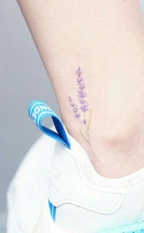 Lavender Tattoo, Floral Tattoos, Foot Tattoos For Women, Tattoos For Women Flowers, Tattoo Zeichnungen, Minimalist Tattoos, Dainty Tattoos, Foot Tattoo, Rib Tattoo