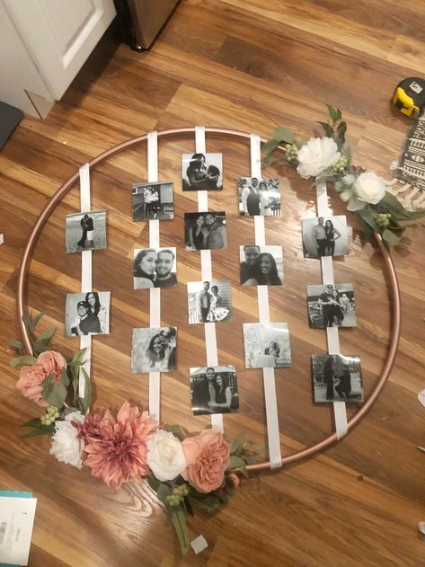 Diy Picture Display, Diy Picture Display For Party, Photos Display Ideas For Party, Diy Hanging Photo Display, Photo Display Ideas For Party Birthday, Photo Displays For Parties, Engagement Party Ideas Decorations Diy, Hoop Photo Display, Photo Hoop Ideas