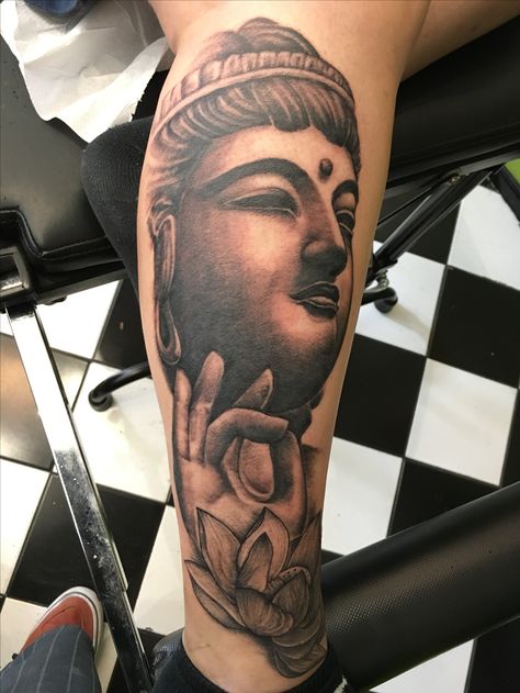 Buddha Tattoo On Hand, Tattoo On Hand, Buddha Tattoo, Black Background Images, Hand Tattoos For Guys, Tattoo Work, Tattoo On, I Tattoo, Hand Tattoos