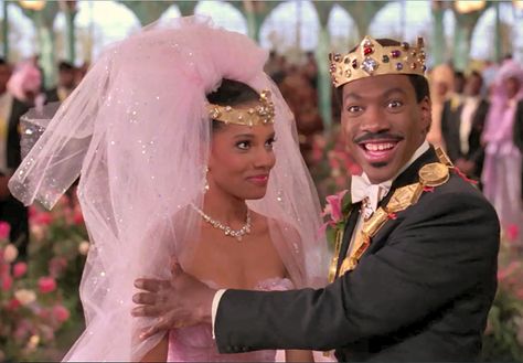 Coming To America, the wedding scene... Coming To America Wedding, Coming To America Costume, Coming To America Movie, Shari Headley, America Wedding, African American Movies, Coming To America, Beautiful Brown Eyes, Wedding Movies