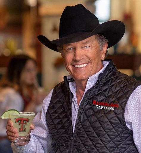 George Strait & Texas Tech George Strait Quotes, Dwayne Johnson Family, George Strait Family, Male Country Singers, King George Strait, Best Country Singers, Cowboy Up, Country Music Artists, New Photo Download