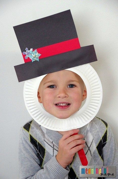 10 Fun and Easy Snowman Crafts - Re-Fabbed Paper Plate Masks, Winter Crafts For Toddlers, Easy Winter Crafts, Diy Schneemann, Winter Crafts Preschool, Snowmen Activities, Christmas Crafts For Kids To Make, Christmas Craft Projects