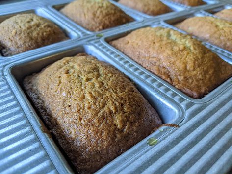 Banana Bread Mini Loaves Mini Pumpkin Bread Loaves, Mini Loaf Banana Bread Recipe, Banana Bread Mini Loaves, Pumpkin Bread Loaves, Mini Banana Bread Recipe, Mini Pumpkin Bread, Mini Loaf Bread, Mini Banana Bread, Strawberry Muffin Recipes