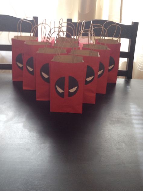 Fiesta Deadpool Aesthetic, Toddler Birthday Party Ideas, Drawing Deadpool, Deadpool Theme, Comic Deadpool, Deadpool Gifts, Deadpool Party, Deadpool Quotes, Deadpool Birthday