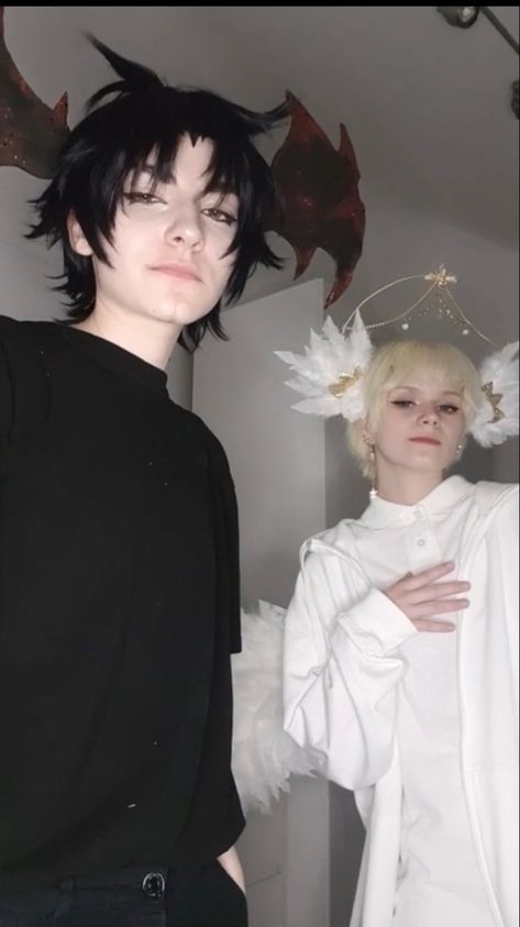 Matching Cosplay Ideas Anime, Akira Costume, Duo Anime Cosplay, Anime Duo Costumes, Couple Cosplay Anime, Ryo Asuka Cosplay, Cosplay Duo Ideas, Couple Cosplay Ideas Anime, Halloween Movie Costumes