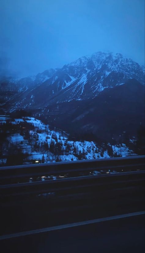 Mid Atlantic Aesthetic, Snow Blue Aesthetic, Blue Mountains Wallpaper, Blue Hour Wallpaper, Blue Winter Aesthetic, Colorado Wallpaper, Blue Hour Aesthetic, Grey Hour, Roadtrip Aesthetic