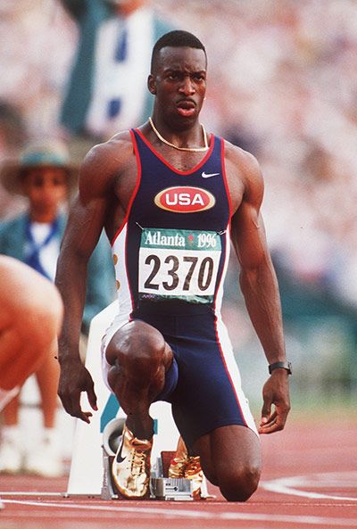 Stunning Olympic moments: Michael Johnson's sprint double      A look back at the legendary US sprinter who won the 200m and 400m events at the 1996 Olympics 1996 Olympics, Carl Lewis, Sporting Legends, Michael Johnson, Dorm Posters, Usain Bolt, Olympic Athletes, Sport Icon, Sports Hero