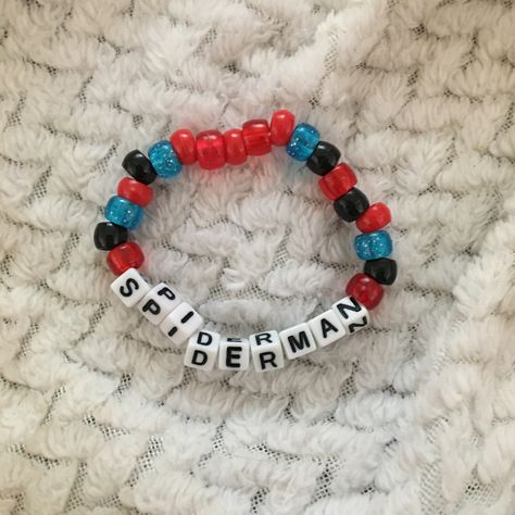 Spider Man Kandi Bracelet, Spiderman Kandi Bracelet, Trio Kandi Bracelets, Spider Man Beaded Bracelet, Matching Braclet Ideas, Spiderman Bracelet Beads, Spiderman Kandi, Bracelet Ideas Pony Beads, Spider Man Bracelet