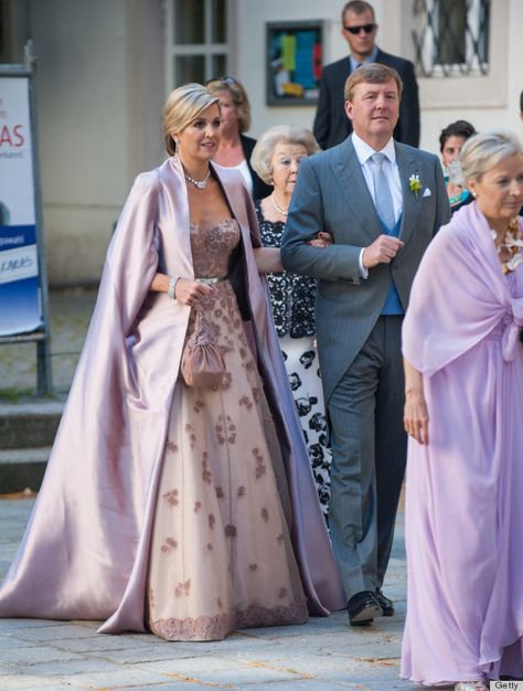 Queen Maxima of the Netherlands, who looked absolutely gorgeous at her brother Juan Zorreguieta's wedding in Vienna Royal Gowns, Kroonprinses Victoria, Regina Maxima, Style Royal, Dutch Royalty, Estilo Real, Night Dresses, Queen Máxima Of The Netherlands, European Royalty