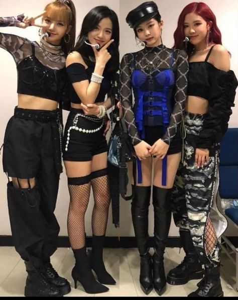 Blackpink Black Outfit, Black Pink Concert Outfits, Blackpink Outfits Concert, Blackpink Stage Outfits, Blackpink Concert Outfit, Kpop Black Pink, Kpop Concert Outfit, Pop Outfits, Dodger Stadium