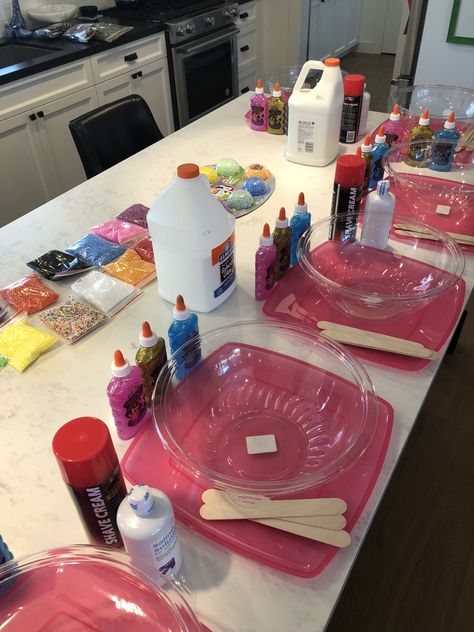 Slime Party Set up Make Your Own Slime Birthday Party, How To Make Slime For Birthday Party, Make Your Own Slime Party, 9th Birthday Sleepover Ideas, Girls Slime Birthday Party, Diy Sleepover Party, Spa Sleepover Party Ideas, Sleep Over Party Ideas For Teens, Sleep Over Party Ideas For Kids