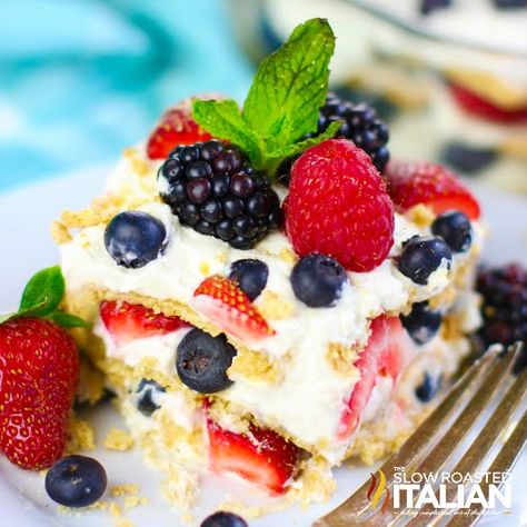 No-Bake Summer Berry Icebox Cake Summer Berry Icebox Cake, Berry Icebox Cake, Blueberry Cream Cheese Pie, Banana Pudding Pies, Coconut Poke Cakes, Ice Box Cake, Easy Strawberry Shortcake, No Bake Banana Pudding, Sweet Whipped Cream