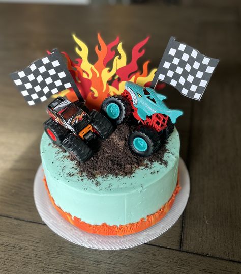 Diy Monster Truck Birthday Cake, Monster Truck Buttercream Cake, Monster Truck Bday Cake, Monster Truck Ice Cream Cake, Monster Truck Cake Easy, Hotwheels Monster Truck Birthday Cake, Monster Jam Birthday Cake Diy, Diy Monster Jam Cake, Fourth Bday Theme