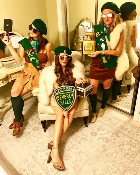 Troop Beverly Hills Costume 2017 #troopbeverlyhills #troopbeverlyhillsstyle #halloween #costumeidea #costumediy #girlscouts #halloweenstyle #costumestyle #halloweenidea Beverly Hills Troop Costume, Troop Beverly Hills Aesthetic, Camp Beverly Hills Party, Troop Beverly Hills Outfit, Camp Costume, Camp Beverly Hills, Camp Halloween Costume, Troop Beverly Hills Costume, Troop Beverly Hills Bachelorette