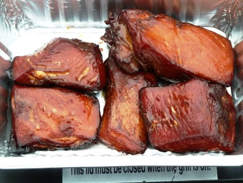 Tuna Steak On Pellet Grill, Smoked Ahi Tuna Recipe, Smoked Tuna Steak Recipes, Smoked Tuna Recipe, Smoked Tuna Steak, Tuna Filet Recipes, Fresh Tuna Steak Recipes, Bluefin Tuna Recipe, Ahi Tuna Steak Recipe