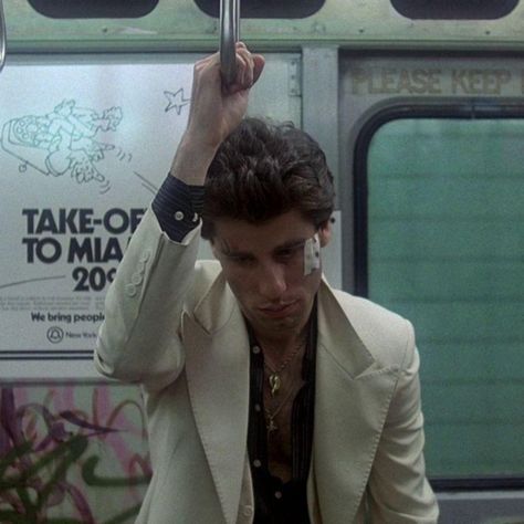 saturday night fever (1977) directed by john badham Saturday Night Fever Movie, Tony Manero, Film Vintage, Dance Movies, Saturday Night Fever, Disco Fever, Septième Art, Usa Cities, Night Fever