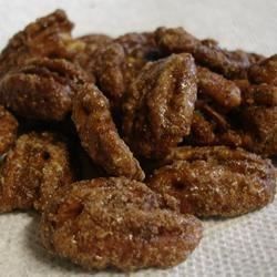 Oven-toasted pecans made Southern-style with a light coating of sugar, cinnamon and a bit of salt, are a treat at Christmas or any time of the year. Cinnamon Roasted Pecans, Sugar Coated Pecans, Roasted Pecans Recipe, Spiced Pecans, Roasted Pecans, Pecan Recipes, Candied Pecans, Toasted Pecans, Pecans