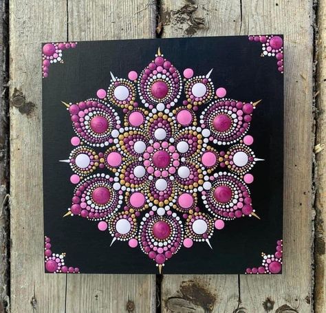 Dot Painting On Square Canvas, Dot Mandala Canvas, Mandela Dot Art, Square Dot Mandala, Canvas Mandala Painting, Mandala Dot Painting Canvas, Canvas Dot Painting, Dot Mandala Art For Beginners, Mini Tela