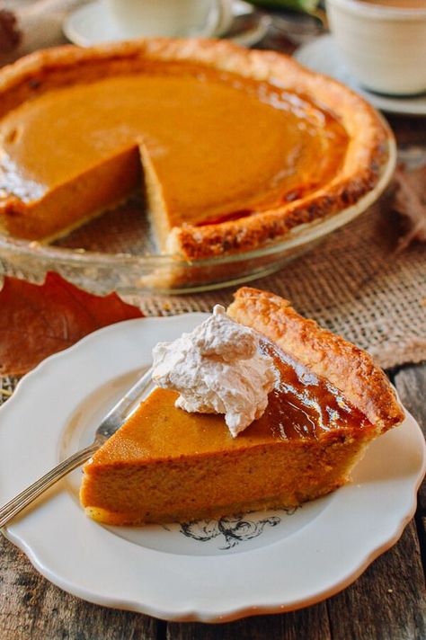 Squash Pie Recipes, Butternut Squash Pie, Autumn Desserts, Squash Pie, Corner Bakery, Butternut Squash Puree, The Woks Of Life, Woks Of Life, Squash Puree