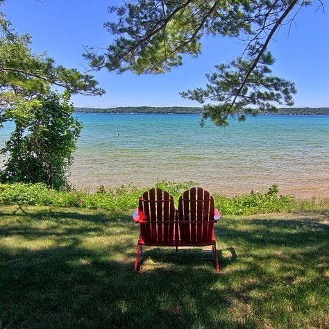 Bellaire Michigan, Torch Lake, Michigan Road Trip, Michigan Vacations, Summer Special, Ideal Home, States Of America, House Rental, Vacation Rentals