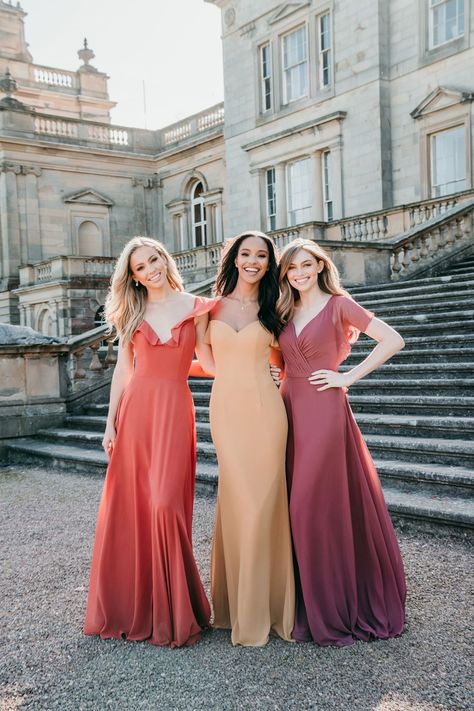 Country Wedding Dresses Bridesmaid, Country Wedding Bridesmaids, Allure Bridesmaid Dresses, Rustic Bridesmaid Dresses, Rustic Bridesmaids, Brown Bridesmaid Dresses, Teal Bridesmaid Dresses, Designer Bridesmaid Dresses, Wedding Dress Guide