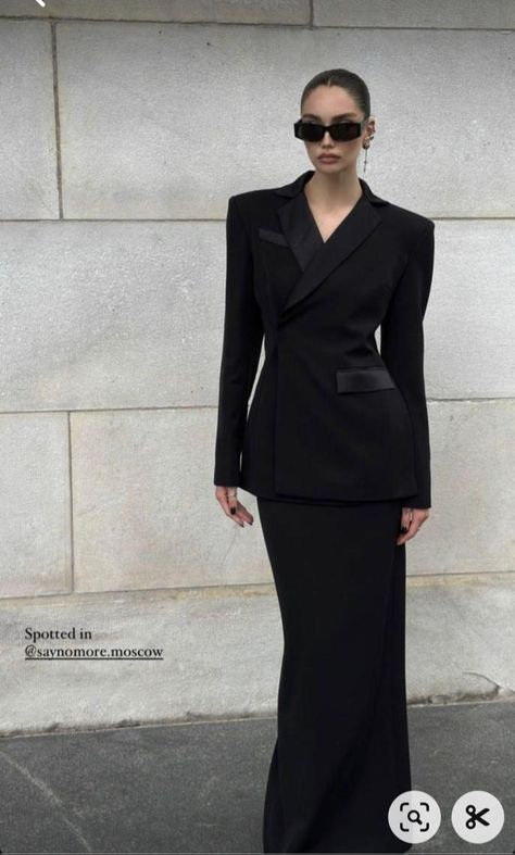 Vintage Casual Outfits, Black Wedding Party, Backless Long Sleeve Top, Evening Party Outfit, Insta Video, Estilo Hijab, Work Fits, Blazer Outfit, Long Skirts