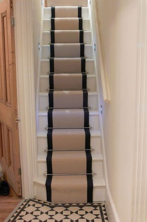 Closed In Staircase Ideas, Enclosed Staircase Ideas Decor, Narrow Enclosed Staircase Ideas, Narrow Stairway Decorating, Narrow Staircase Ideas, Closed Staircase Ideas, Enclosed Staircase Ideas, Narrow Stairway, Victorian Terrace Hallway