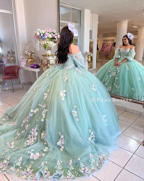 Cyan Quinceanera Dresses, Teal Quince Dress, Teal Quinceanera Dresses, Quince Planning, Xv Ideas, Beaded Ball Gown, Debut Gowns, Xv Dresses, Quincenera Dresses