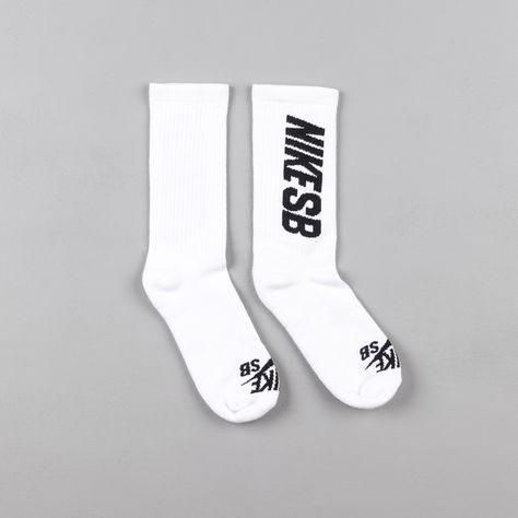 Nike SB Crew Skateboarding Socks (3 Pair) - White / Black Skate Socks, Skate Clothing, Skate Store, Skating Outfits, Nike Sb, Contemporary Fashion, Skateboarding, Clothing Store, Style Fashion