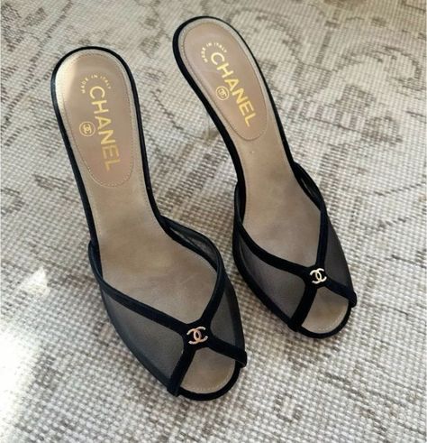 Chanel Heels, Dr Shoes, Shoes Heels Classy, Shoe Wishlist, Vintage Heels, Heels Classy, Fancy Shoes, Cute Heels, Girly Shoes