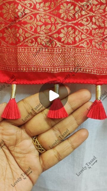 Saree Latkan Design, Tassels Fashion Clothing, Saree Kuchu New Designs, Tassel Embroidery, Saree Pallu, Saree Tassels Designs, Saree Kuchu Designs, Indian Women Fashion, Crochet Needle