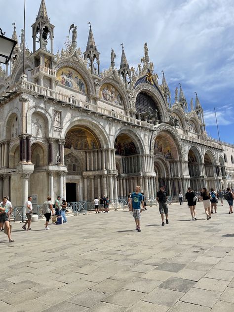 Venice Cathedral, Venice Italy St Marks Square, St Marks Basilica Venice Italy, St Marks Basilica, Basilica Of San Vitale, St Mark's Basilica, St Mark's Basilica Venice, Saint Mark's Basilica, Color Theory Art