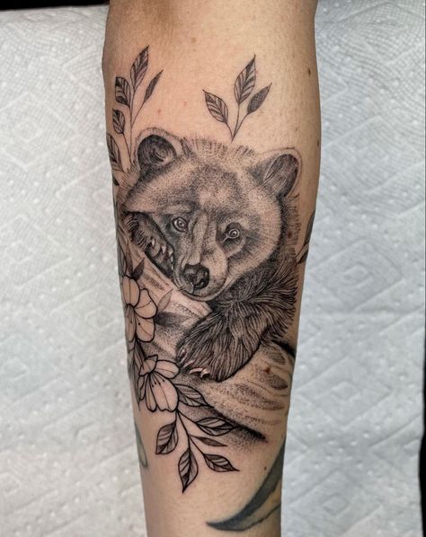 Animal Thigh Tattoos For Women, Shoulder Tattoos For Women Animal, Nature Theme Tattoo For Women, Bear And Floral Tattoo, Bear Arm Tattoo Women, Pretty Bear Tattoos, Bear Tattoo Feminine, Bear Honey Tattoo, Animal And Plant Tattoo