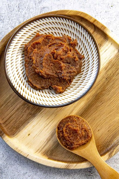 Fermented Bean Paste, Chili Pepper Hot Sauce Recipe, Bbq Beans, Soy Bean, Hot Sauce Recipes, Paste Recipe, Korean Dishes, Cooking 101, Bean Paste