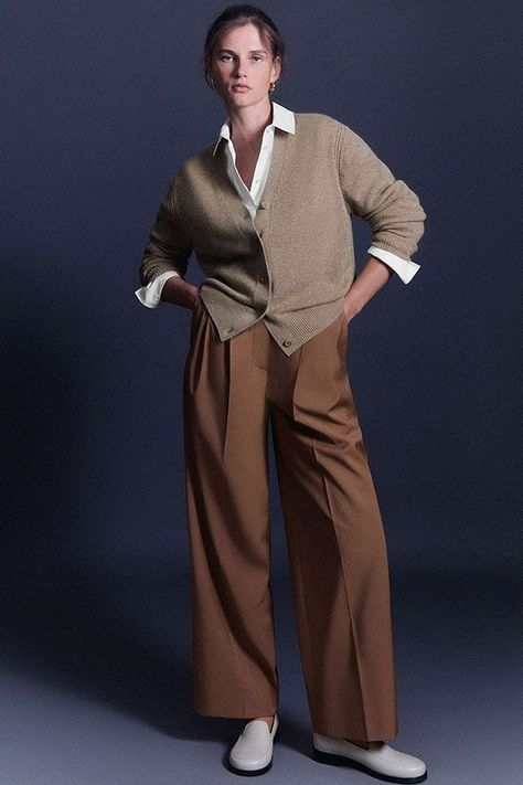 Taupe Cardigan Outfit, Camel Cardigan Outfit, Cashmere Cardigan Outfit, Tan Cardigan Outfit, Tailored Pants Outfit, Camel Outfit, Japan Outfit, Beige Outfit, Cardigan Outfits