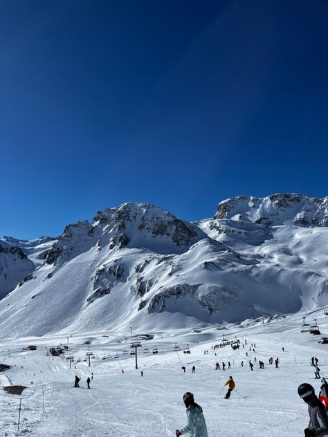 skiing aesthetic. alps aesthetic. french alps aesthetic. snow aesthetic. snowboarding aesthetic. French Alps Aesthetic, Alps Aesthetic, Aesthetic Snowboarding, French Alps Ski, Snowboarding Aesthetic, Types Of Skiing, Skiing Locations, Skiing Aesthetic, Aesthetic Snow