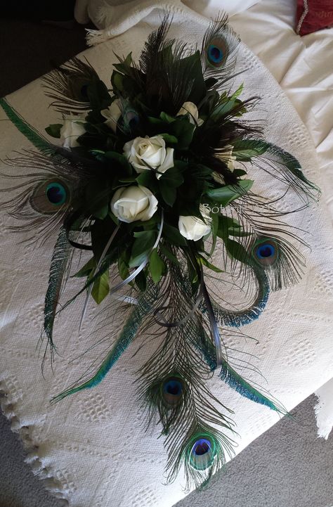 Flower Bouquet With Peacock Feathers, Wedding Bouquet Feathers, Bridal Bouquet With Peacock Feathers, Peacock Feather Bridal Bouquet, Wedding Flowers With Peacock Feathers, Wedding Bouquet With Peacock Feathers, Peacock Bridal Bouquet, Bouquet With Feathers Bridal, Peacock Feathers Wedding Decor