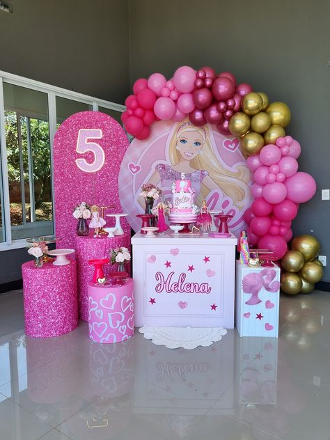 Barbie Party Supplies, Barbie Party Decorations, Barbie Theme Party, Barbie Birthday Party, Barbie Theme, Birthday Balloon Decorations, Barbie Birthday, Barbie Party