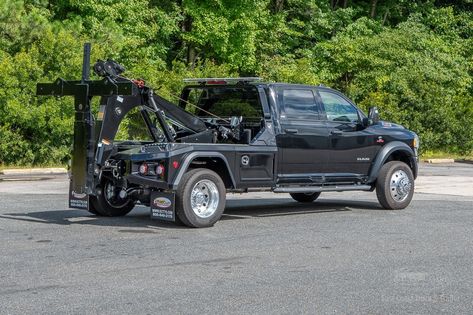 Looking for a wrecker that combines power, efficiency, and reliability? The Jerr-Dan MPL40 is your answer! With an 8-ton extendable recovery boom and dual winches, this wrecker can handle the toughest recovery jobs with ease. The aluminum body design ensures durability without compromising on weight, making your operations faster and more efficient — perfect for any fleet looking to upgrade their towing capabilities. The Jerr-Dan MPL40 is all about power and reliability. Need to recover a hea... Towing And Recovery, Winches, Body Design, Tow Truck, Trucks, Train, Cars, Quick Saves, Design